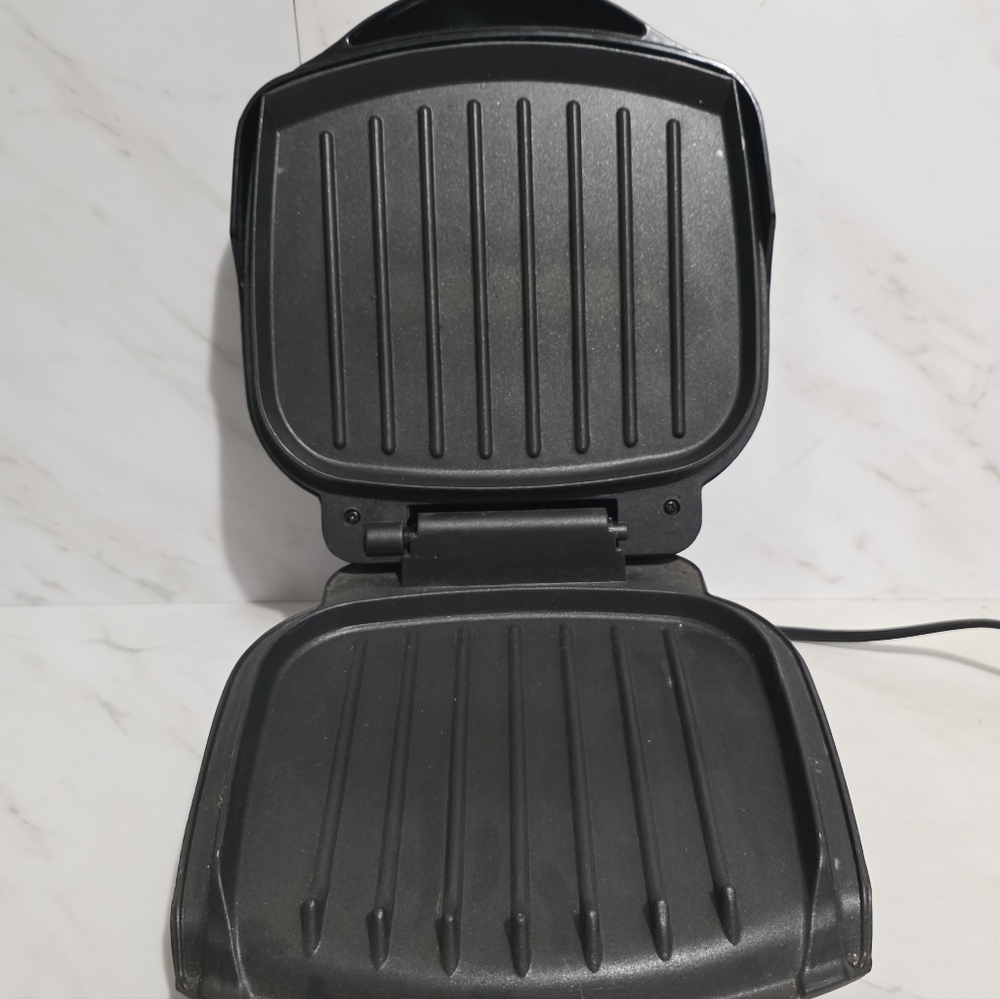George Foreman Compact Grill GR10B Lean Mean Fat Grilling Machine. Tray Missing - Picture 3 of 4